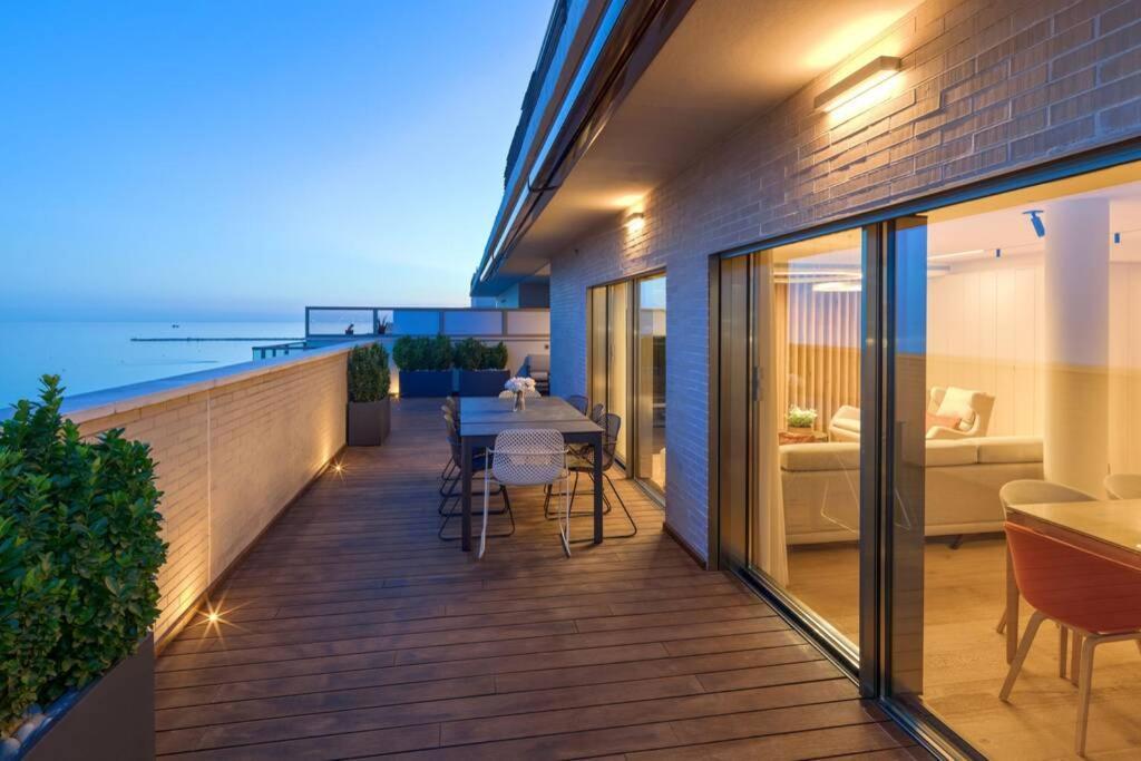 D&R Penthouse On The Beach Apartment Malaga Exterior photo